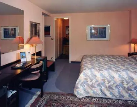Capitole Hotel 3*